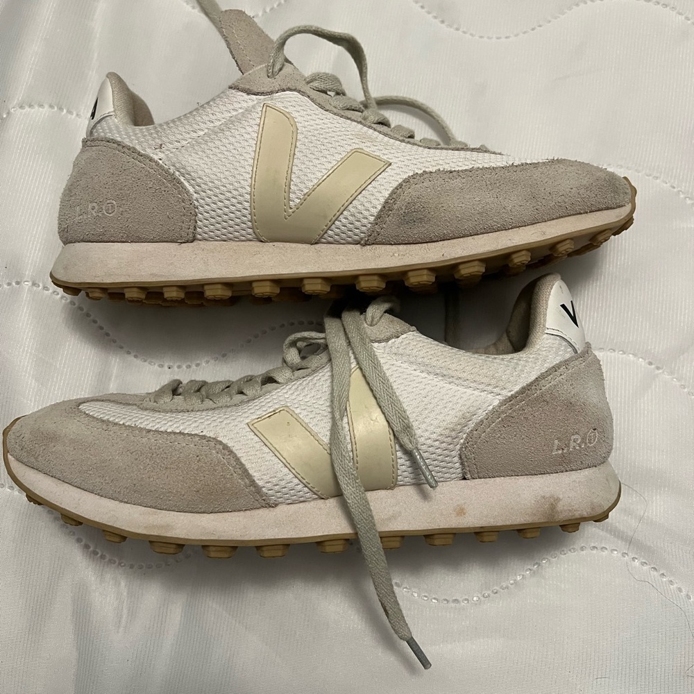 Veja shoes for women size 9